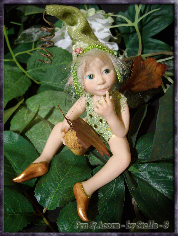 Baby Faerie Pen & Acorn back to gallery